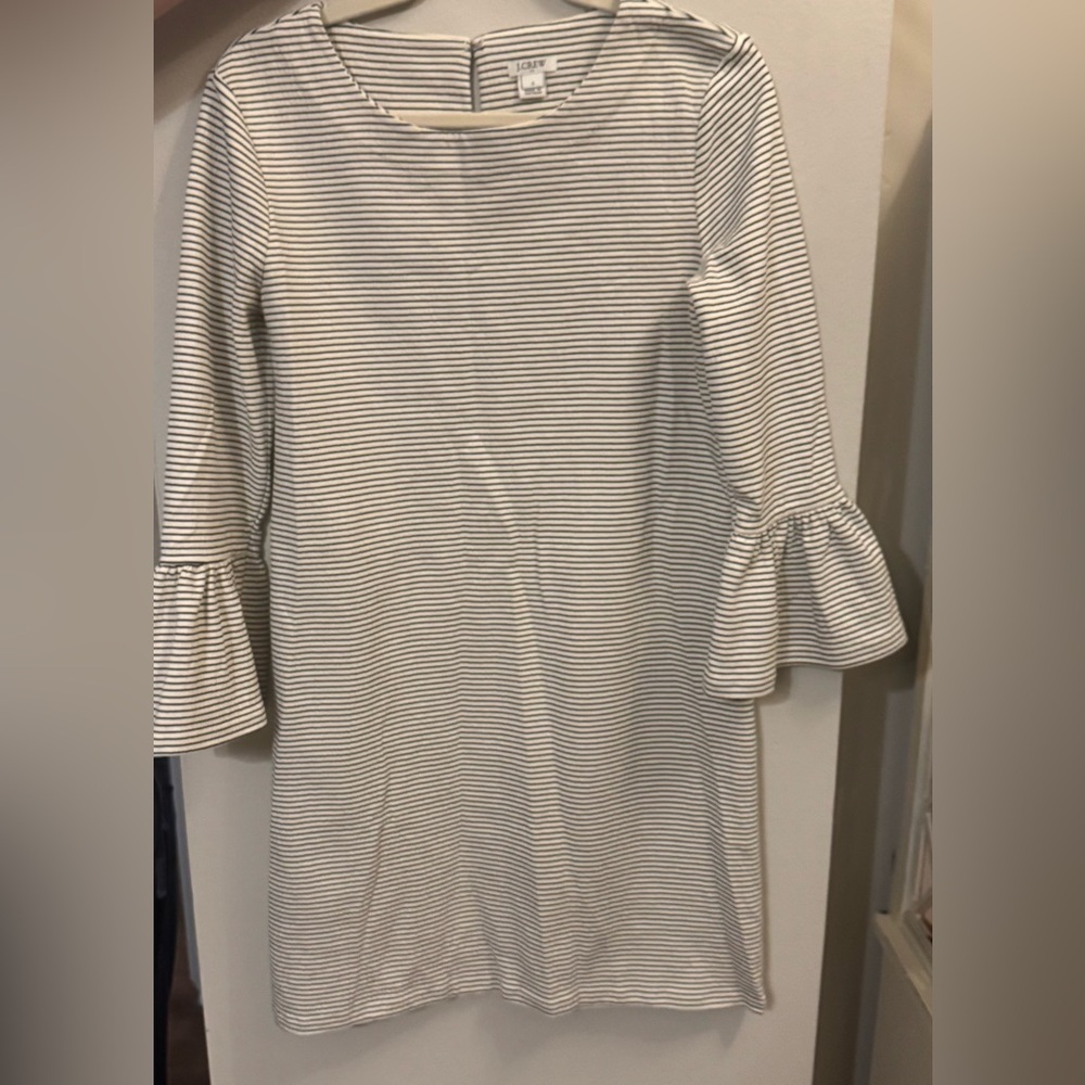 J Crew Bell Sleeve Midi Dress
Pre-Loved